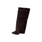 Botas con hebilla doradas