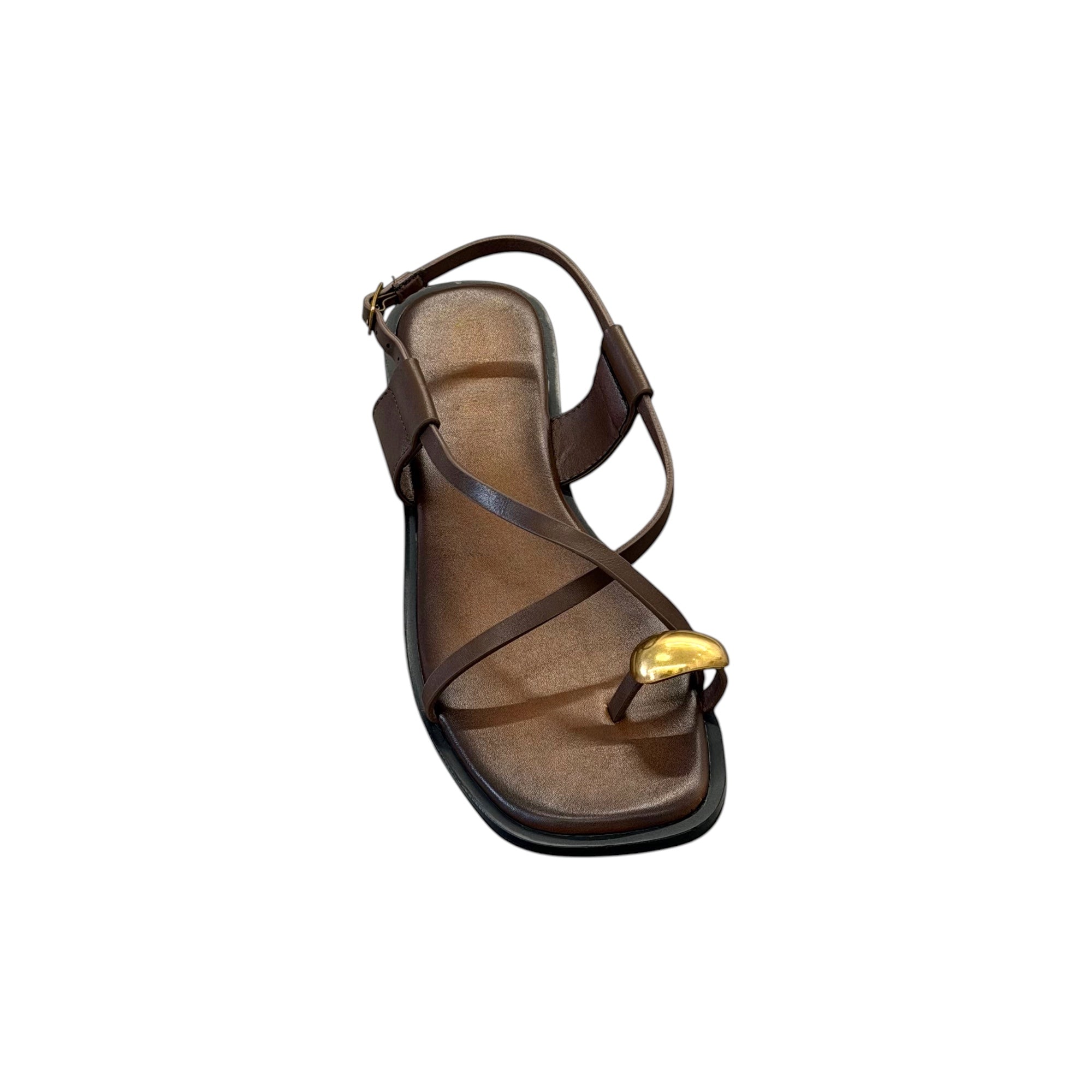 JESSICA brown leather thong sandals with gold ring detail and buckle closure. Square toe.